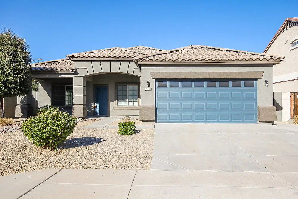 4 bed, 2.0 bath, 1930 sqft, $2,000 — Photo 1