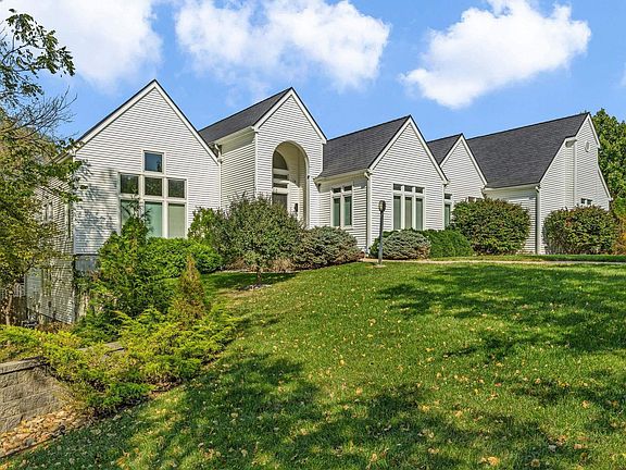 2nd image of 5700 SW 38th St
