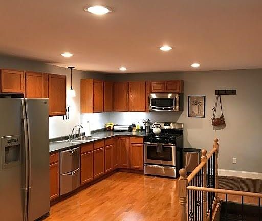 5th image of 9 Mountainview St