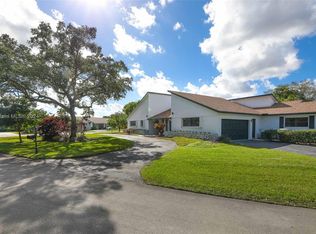 9701 Sea Turtle Dr, Plantation, FL 33324