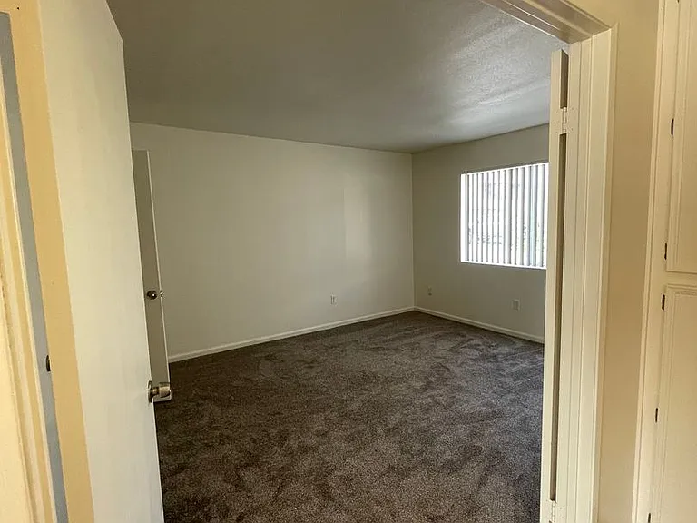 Mira Monte Apartments — Photo 10