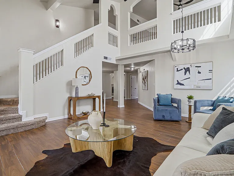 3121 Tierra Paola Ln — Photo 3