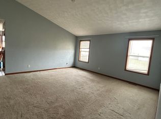 4121 Fallen Oak Dr, Belvidere, IL 61008