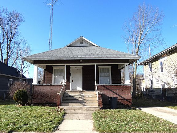 2nd image of 972 Pearl St