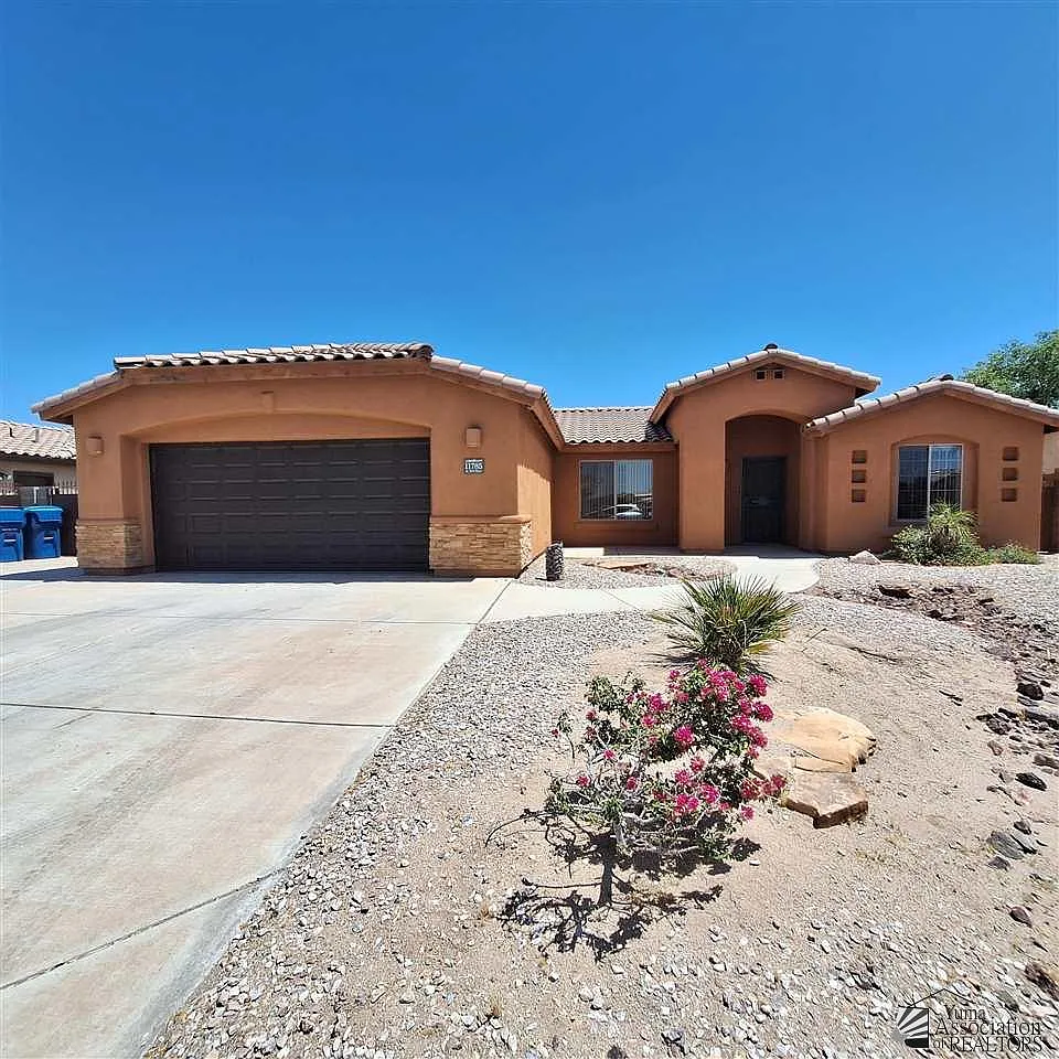 3 bed, 2.0 bath, 1571 sqft, $1,550 — Photo 1