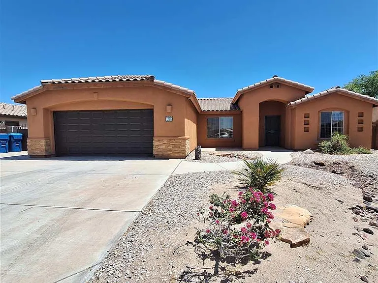 11785 E 28th Pl — Photo 1