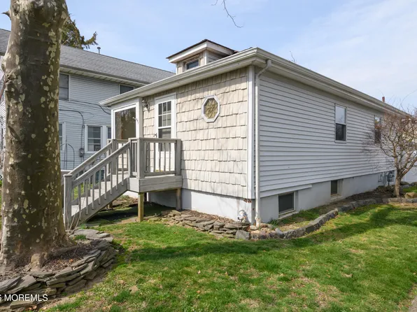 61 Viola Avenue, Leonardo, NJ 07737