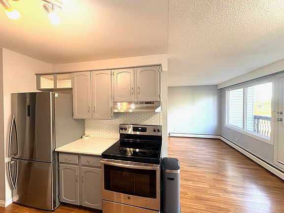 3rd image of 7815 159th St NW #207