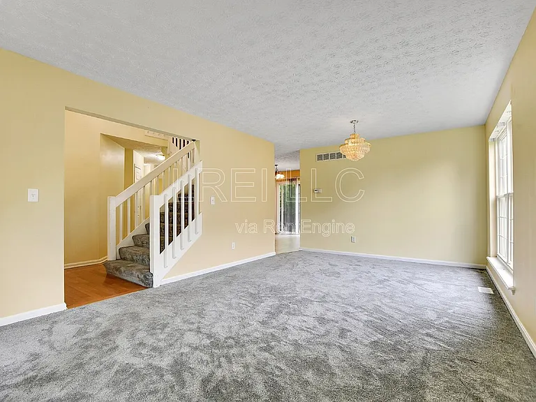 5703 Georgia Ln — Photo 2