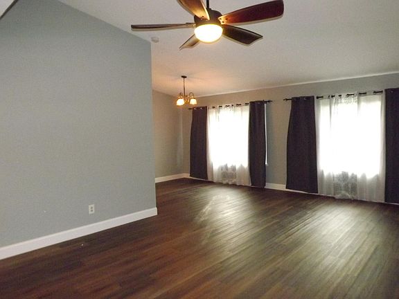 5th image of 2812 Sleepy Hollow Dr