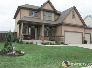 10413 Stonebridge Dr, Johnston, IA 50131