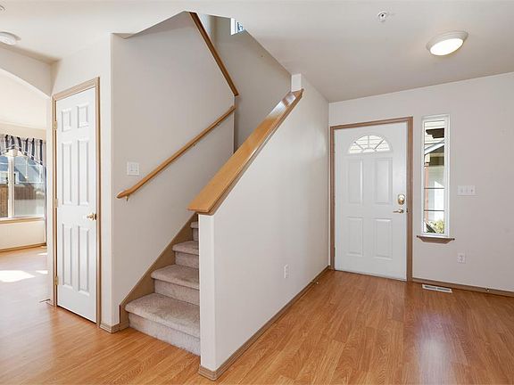 4th image of 119 91st Ave SE APT 4C