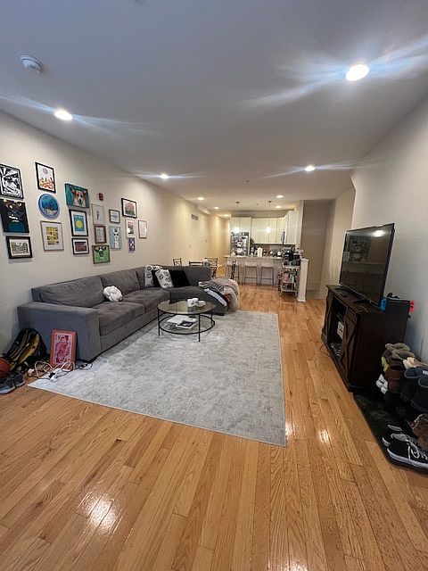 1st image of 815-17 N Uber St #1