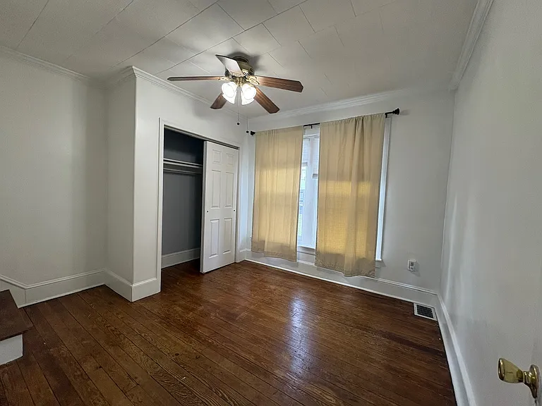 639 Martins Ln — Photo 11