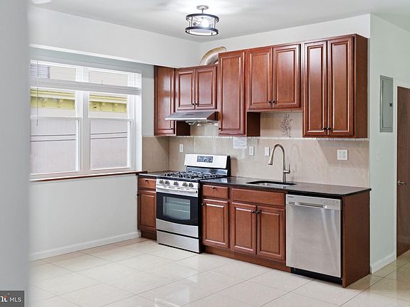 4th image of 1926 S 7th St APT 3
