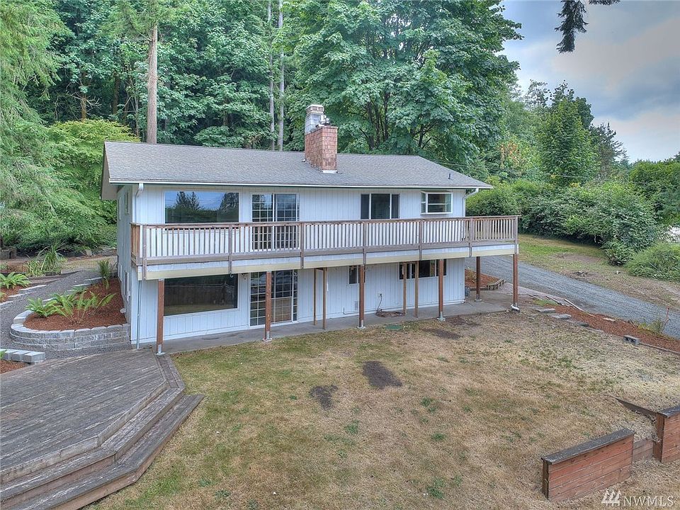 1st image of 18071 Viking Way NW