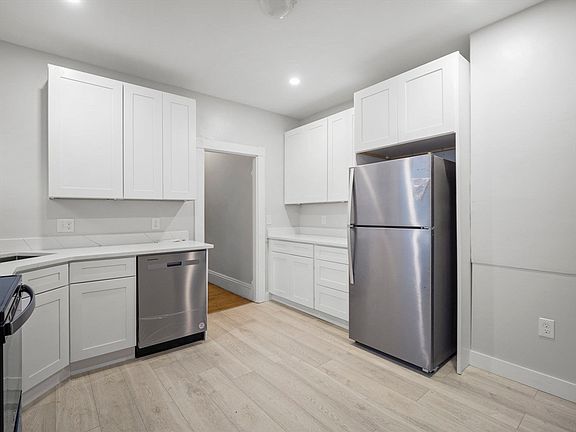 3rd image of 149 Mountain Ave