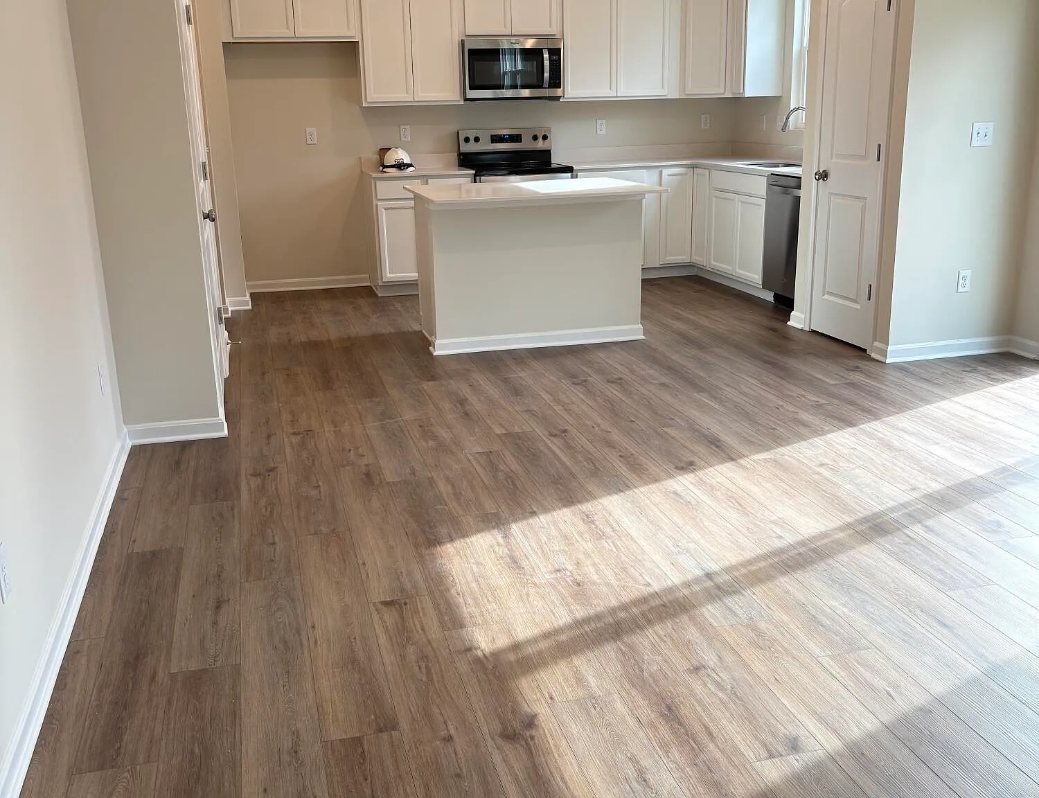4 bed, 2.5 bath, 2265 sqft, $2,750 — Photo 4