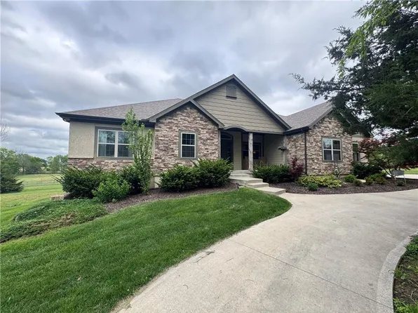 22785 S Renner Rd, Spring Hill, KS 66083