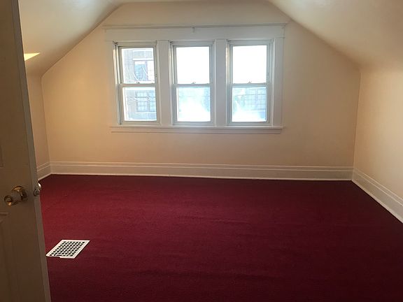 5th image of 16 Burlington Ave