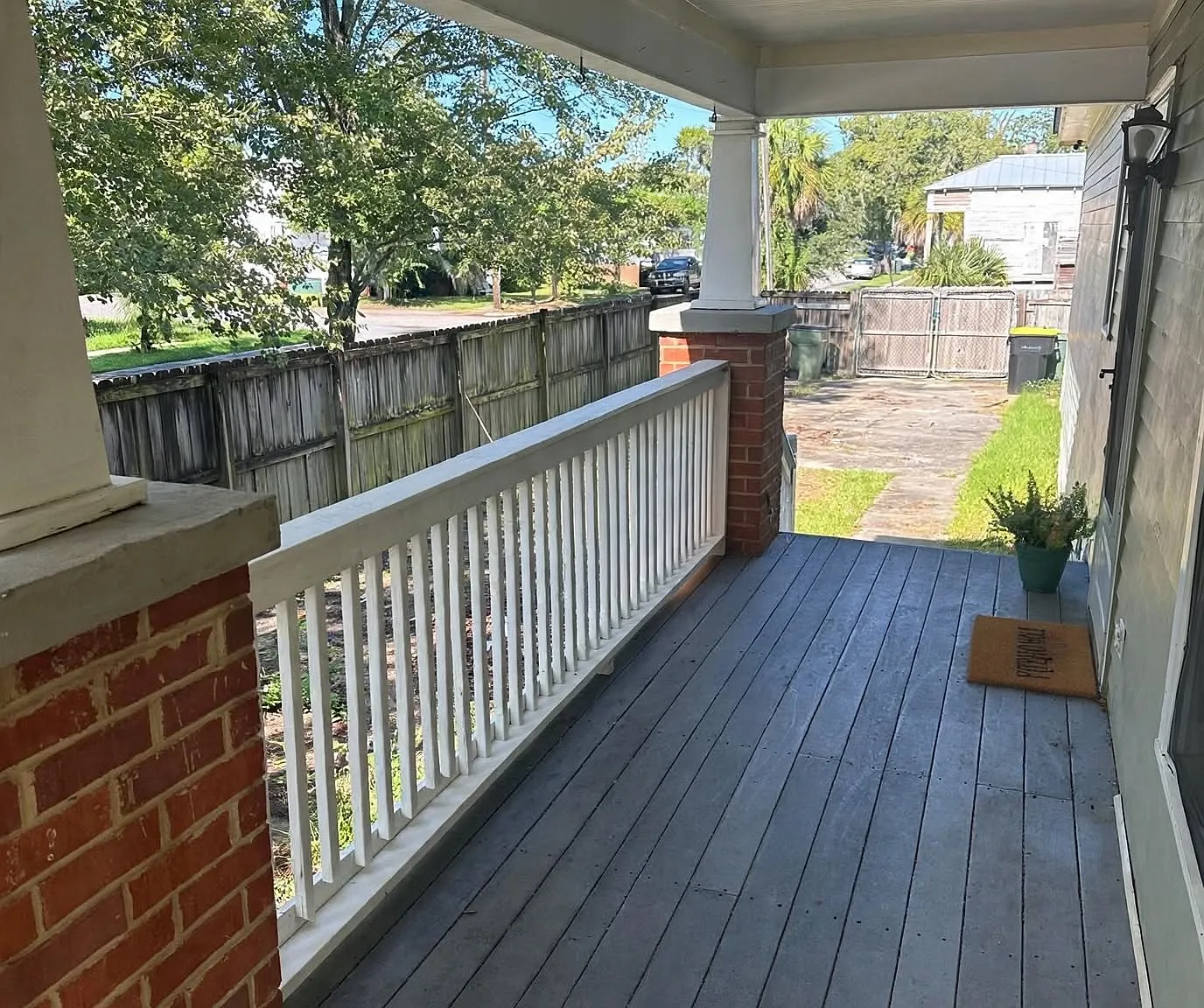3 bed, 1120 sqft, $2,150 — Photo 4