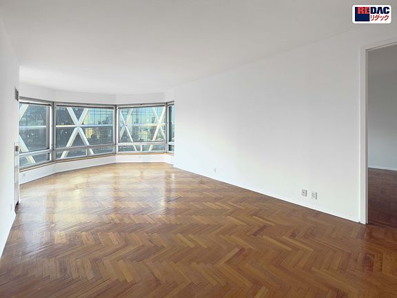 4th image of 301 W 57th St APT 41D
