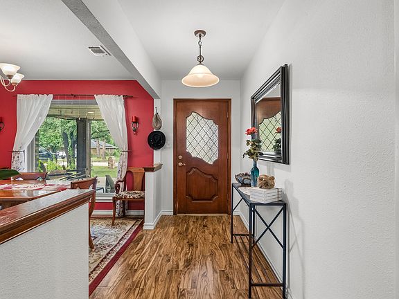 5th image of 703 Horizon Dr