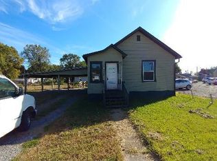 2814 E 23rd St, Granite City, IL 62040