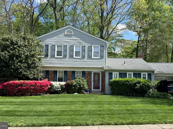 6046 Ridge Ford Dr, Burke, VA 22015