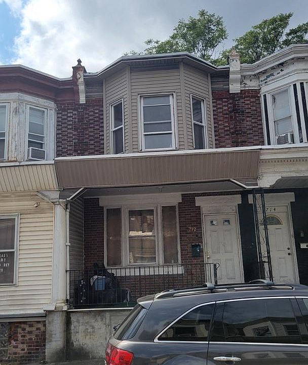 1st image of 712 W Raymond St