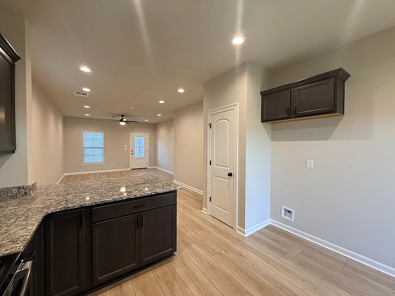 187 Berkshire Pl — Photo 5