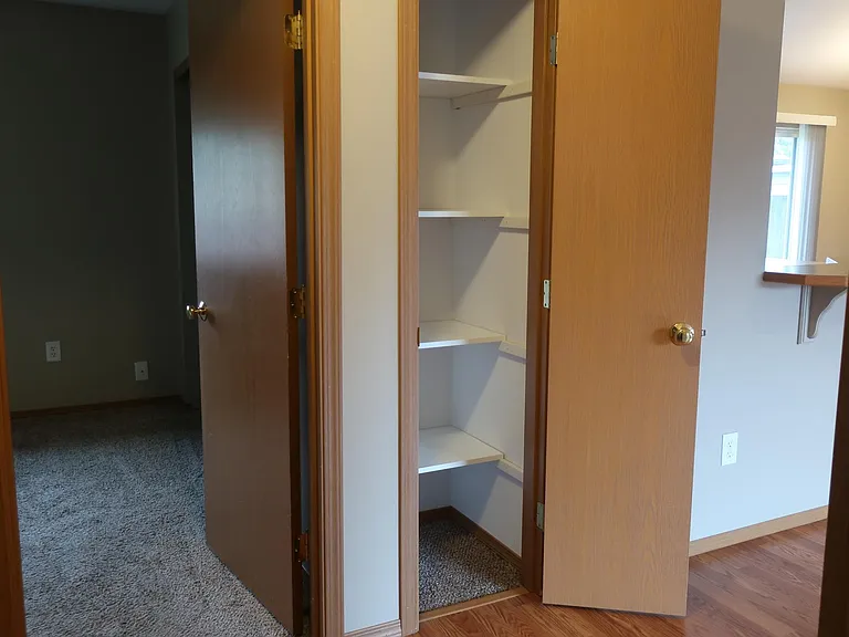 2514 Aviation Dr — Photo 9