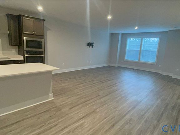 4th image of 2717 Saint Elias Dr #B
