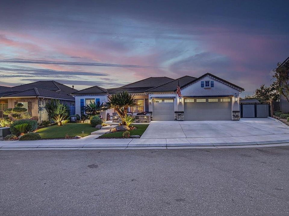1st image of 330 Sentinel Dr S