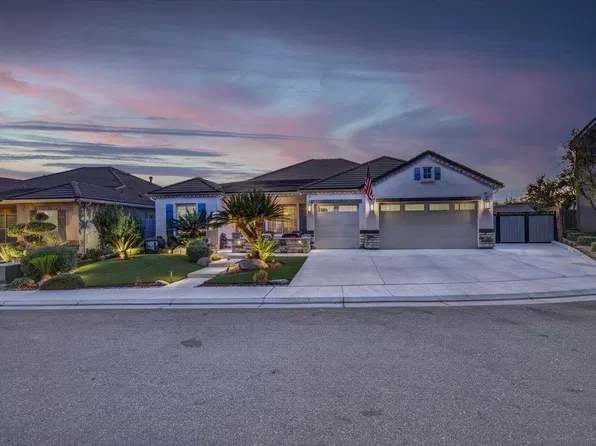 330 Sentinel Dr S, Madera, CA 93636