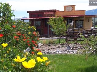 4485 Old Loop Rd, Mackay, ID 83251