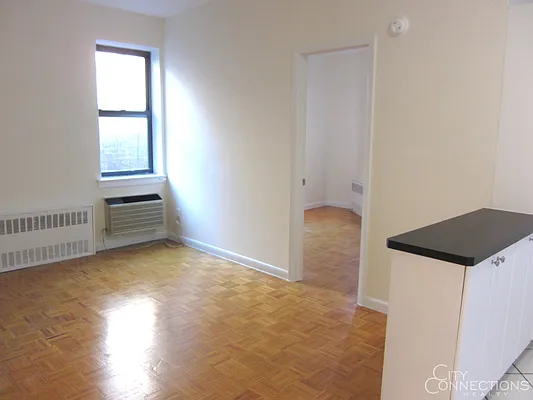 Rented by City Connections Realty | media 18