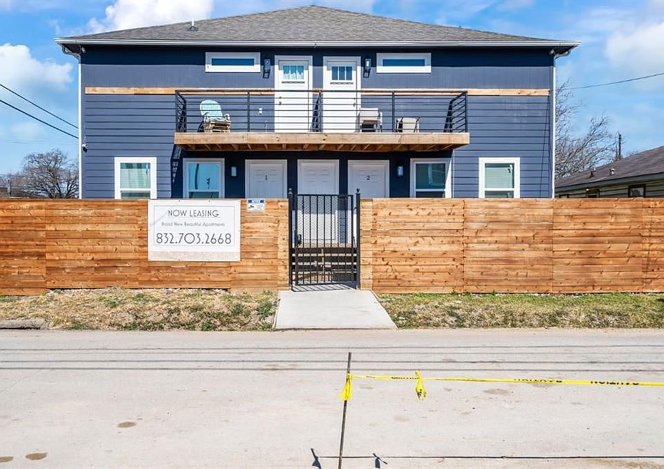 1st image of 3801 Anita St #3