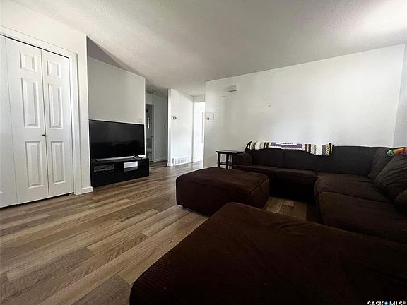 4th image of 135 5th AVENUE SE