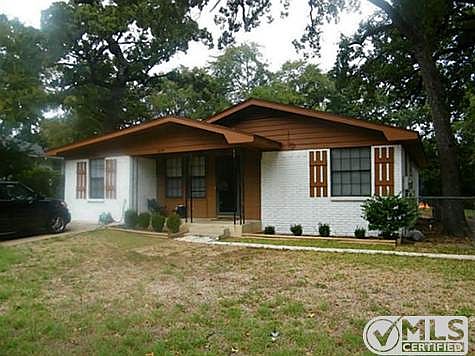 1st image of 317 Hillcrest Dr