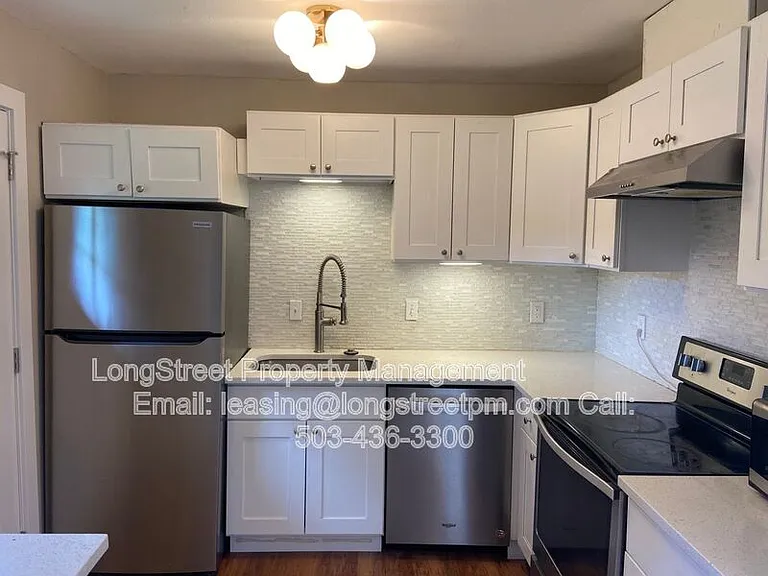 9003 N Curtis Ave — Photo 4