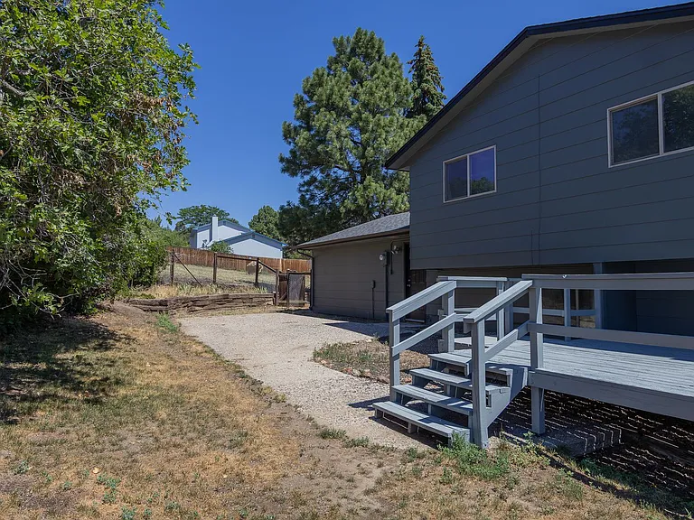 5418 Alta Loma Rd — Photo 4