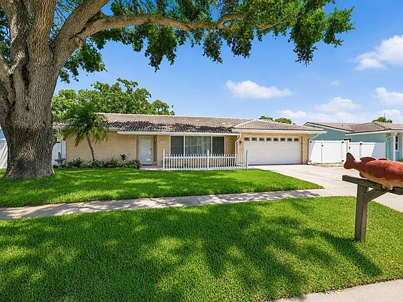 2nd image of 2069 KINGFISHER DRIVE
