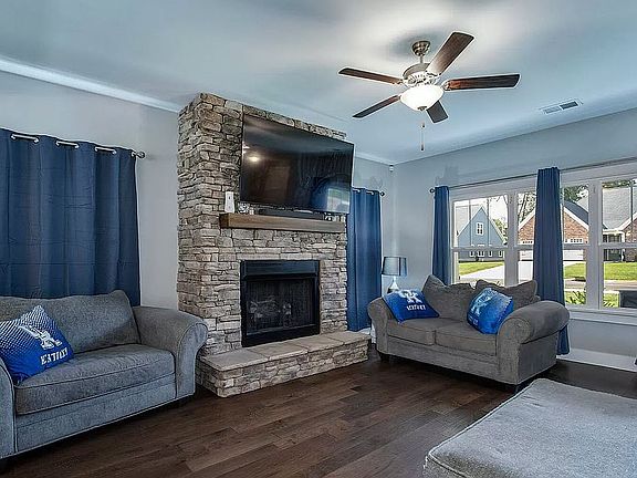 5th image of 105 Ashton Fields Dr