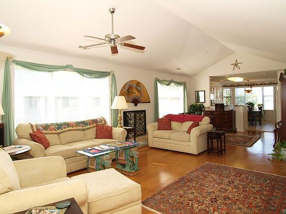 3rd image of 29 Thornberry Dr