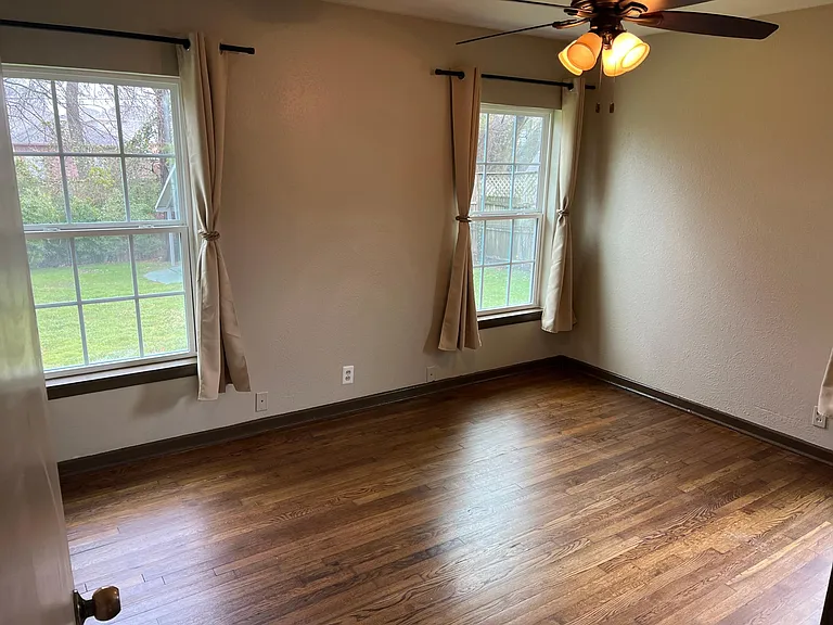 812 Nash St — Photo 3