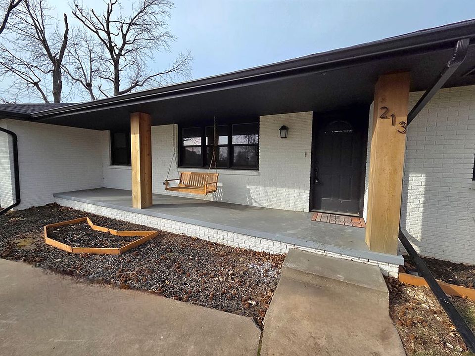 1st image of 213 Avenue Ave