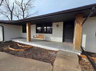 213 Avenue Ave, Nixa, MO 65714