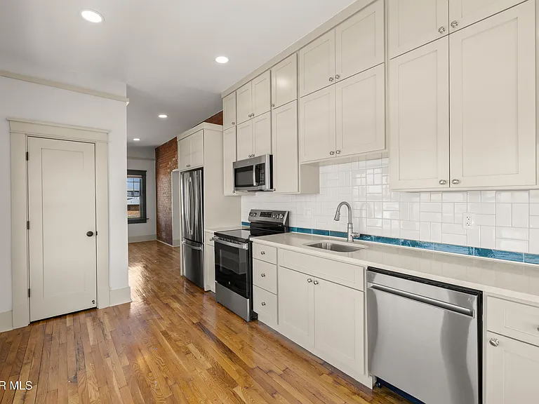 914 W Yandell Dr #2B — Photo 10