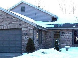 501 Highview Dr, Slinger, WI 53086